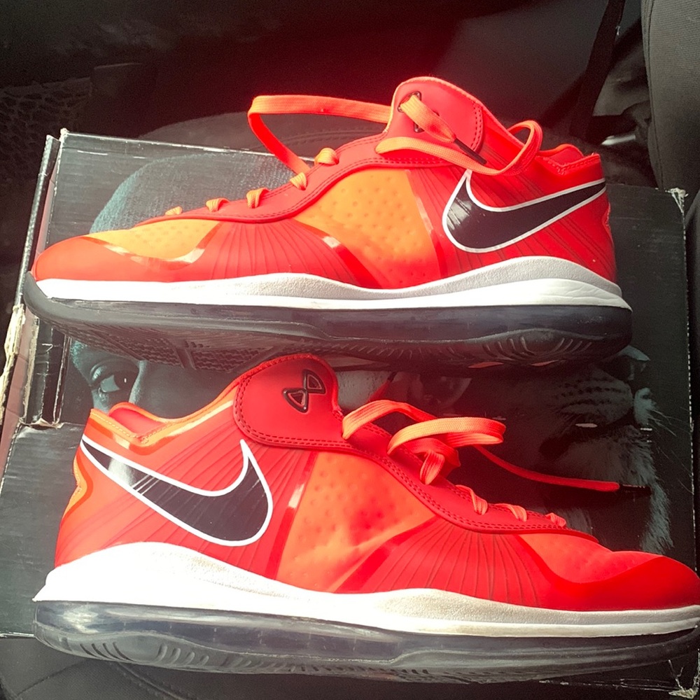Lebron 8 V2 Low ‘Solar Red’
